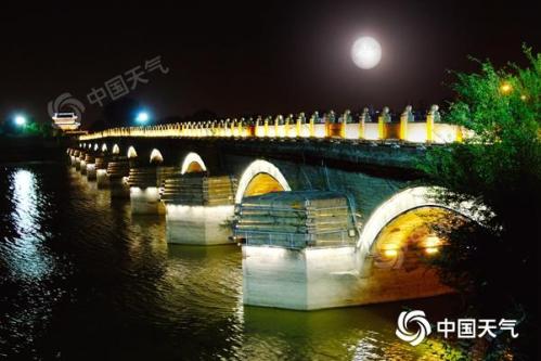 超级月亮来了！2024全国中秋赏月地图发布 看哪里可见皓月当空