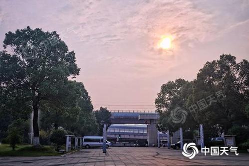 今天白天湖南维持晴朗天气 夜间起全省大部将迎阵雨