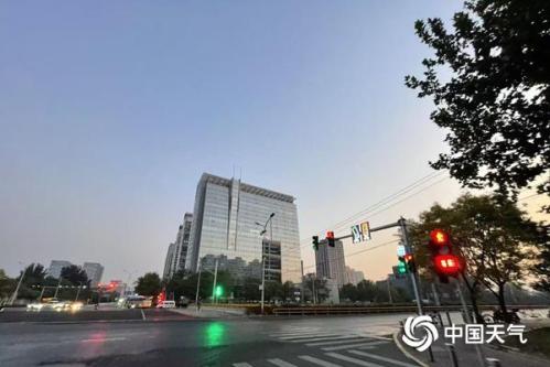 北京今天最高气温14℃ 夜间有弱雨雪